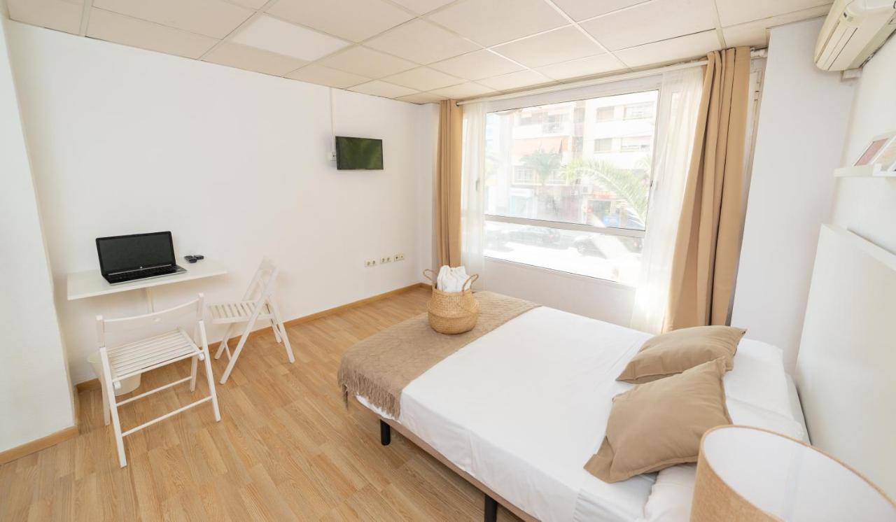Chambre Double Extérieure avec Salle de Bains Commune