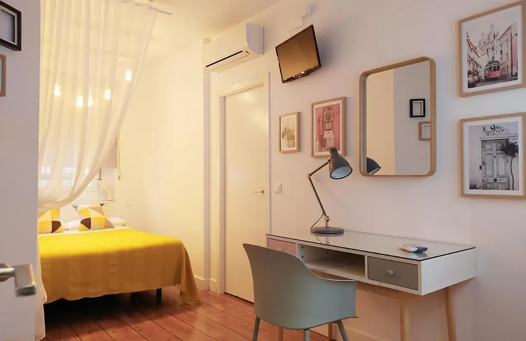 Hotel Smile&Co Hostal Boutique-1